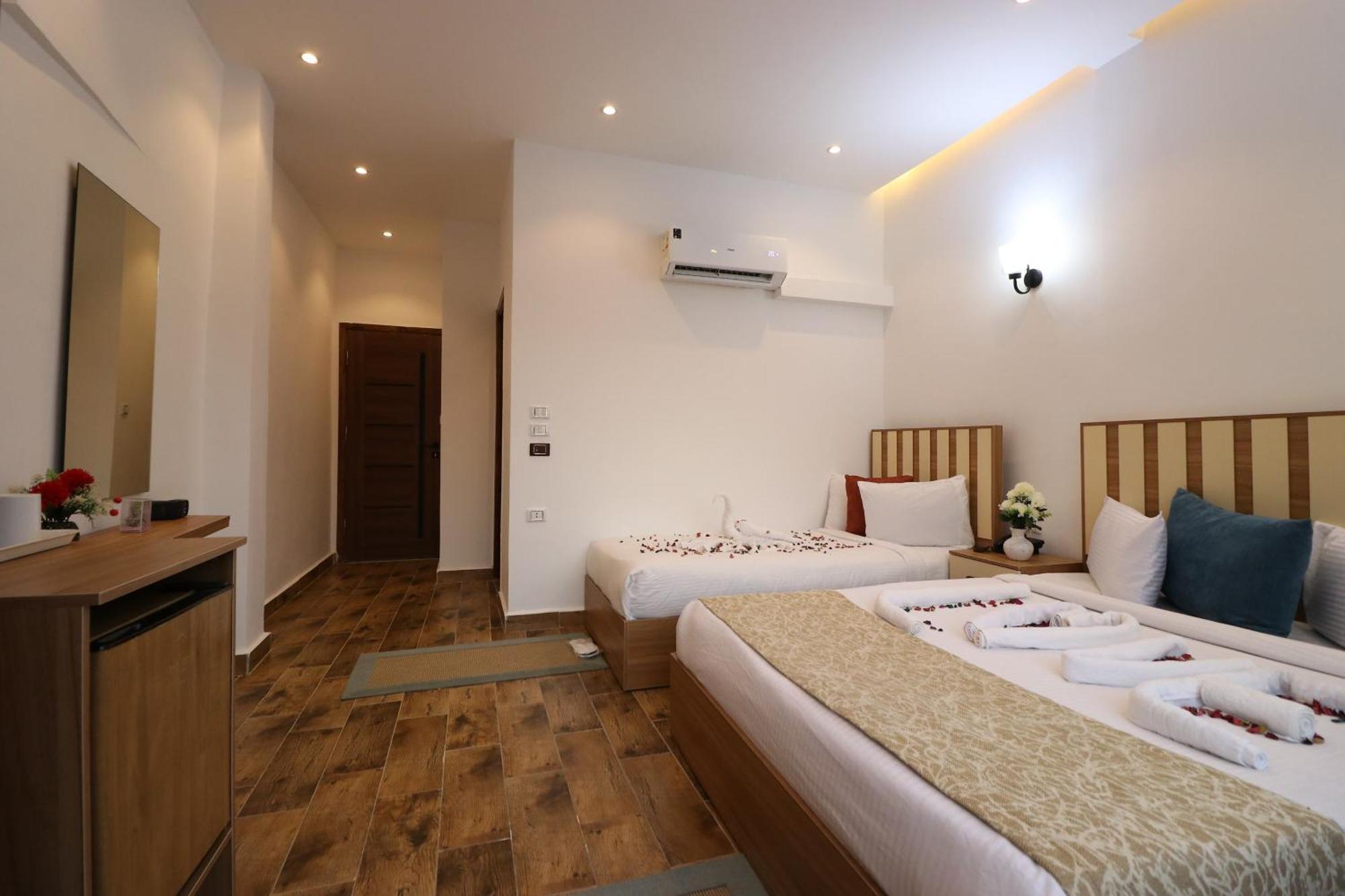 West Pyramids Hotel Kafret el-Gabal Exterior foto